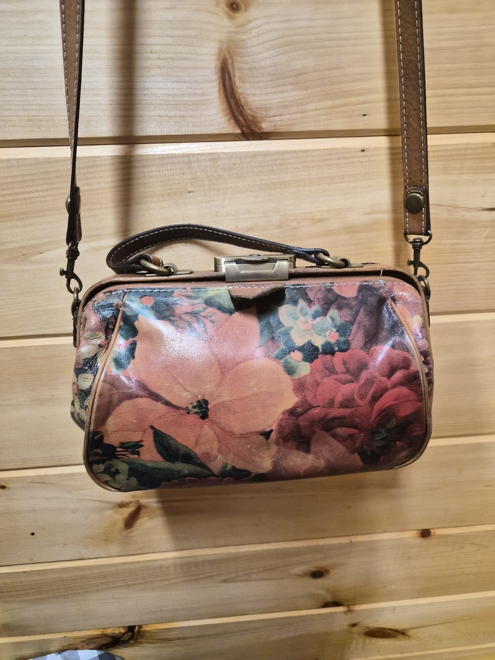 Patricia Nash Floral Print Leather Crossbody Bag (No Key)